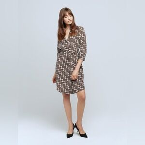 L'AGENCE Stella Short satin Shirt Dress in Carafe & Ivory Buckle
L'AGENCE xs